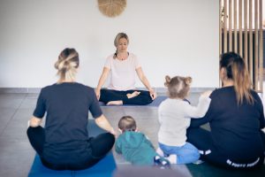yoga post natal se réapproprier son corps remettre du mouvement dans son corps prendre un temps pour soi apaiser le mental